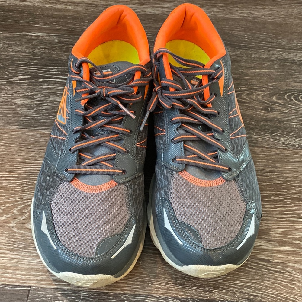 Sketchers Go Run Ultra